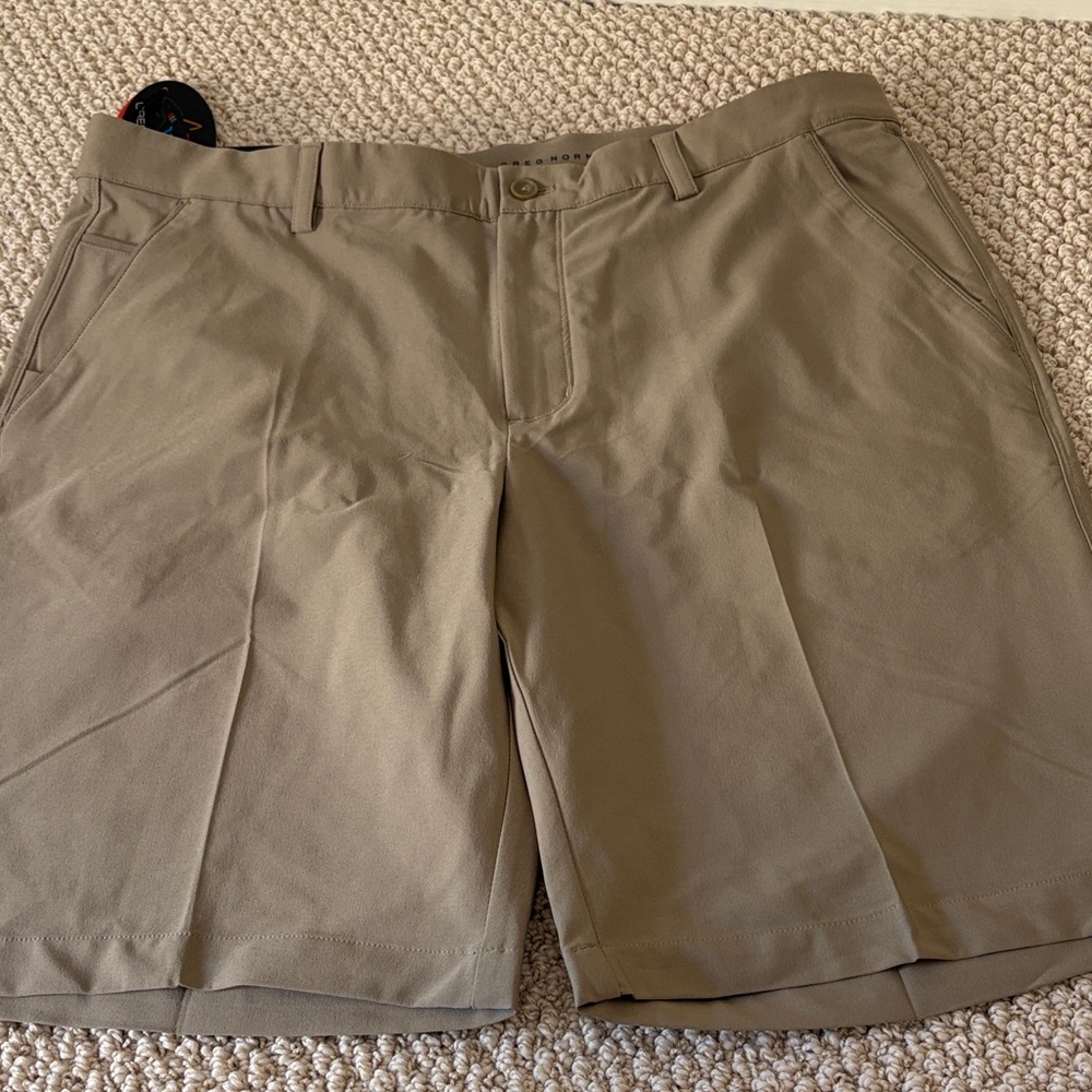 Men’s Greg Norman Khaki Flat Front Golf Shorts size 36